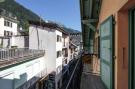 Holiday homeFrance - : Spacieux Loft Rue Piétonne Et Vue Montagne