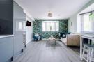 Holiday homeGreat Britain - : 1 Bedroom Apartment King Bed 1 Bathroom Church Roa