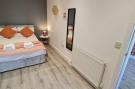 FerienhausGrossbritannien - : 1 Bedroom Apartment Double Bed 1 Bathroom Church R