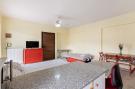 VakantiehuisGriekenland - Athene: Apartment Outside Athens