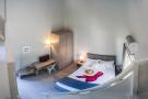 VakantiehuisGriekenland - : Apartments Sani Woods, Sani-2-level Studio-2-level