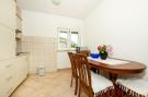 FerienhausKroatien - : Shared pool apartment David - first floor