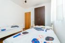 FerienhausKroatien - : Apartment Hrzic Andre