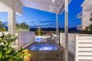 FerienhausKroatien - : Marina Jacuzzi  Apartment  C