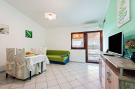 FerienhausKroatien - : Lovely green apartment Katarina