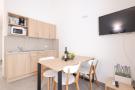 FerienhausKroatien - : Apartments Medena Trogir - Seget Donji - B4plus1 S