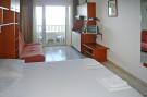 FerienhausKroatien - : Apartments im Haus Ivan, Omis-A4 (AP 2+2)