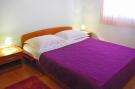 FerienhausKroatien - : A4 - Apartments Ljilja PrivlakaA4 ca 40 qm für 1-4