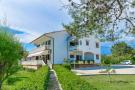 Holiday homeCroatia - Eastern Croatia: Apartments im Haus Liveric, Vir-A6A-4 (AP2)