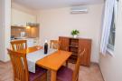 FerienhausKroatien - : Apartments in Camp Kozarica - Pakostane APP-4 ca 4