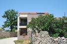 Holiday homeCroatia - Eastern Croatia: holiday home, Privlaka-Ferienhaus Ruza, ca. 90 qm,