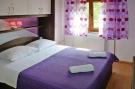 Holiday homeCroatia - Eastern Croatia: Apartment im Haus Pink Starigrad Paklenica SD17-A0