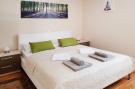 FerienhausKroatien - : Apartments Branka Starigrad SD-79 A-02 OG 6 Pers