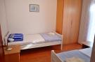 VakantiehuisKroatië - Oost Kroatië: Holiday home Nika Starigrad Paklenica-3-Raum App S