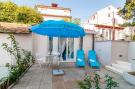 FerienhausKroatien - : Apartments Carmen &amp; Tosca -Studio with Patio