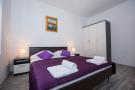 FerienhausKroatien - : Villa Roza- Two-Bedroom Apartment