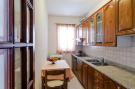 VakantiehuisKroatië - Oost Kroatië: Apartment Paco - Three-Bedroom Apartment with Balc