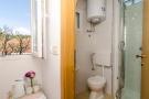 FerienhausKroatien - : Guest House Ćuk - Triple Room with Patio