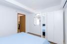 FerienhausKroatien - : Apartments Paula - One Bedroom Apartment with Shar