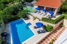 FerienhausKroatien - : Villa Mateo - Three Bedroom Apartment with Terrace