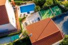 Holiday homeCroatia - Eastern Croatia: Villa Mateo - Three Bedroom Apartment with Terrace