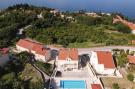 VakantiehuisKroatië - Oost Kroatië: Villa Samba - Two-Bedroom Apartment with Terrace a