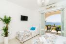 FerienhausKroatien - : Apartments A&amp;M - Studio with Terrace and Sea V