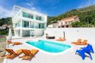 FerienhausKroatien - : Villa Dupcic - Five-Bedroom Villa with Private Poo