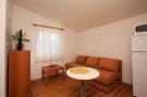 FerienhausKroatien - : Apartments Ereš Zuronja-One-Bedroom Apartment with