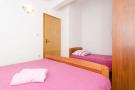 FerienhausKroatien - : Apartments Ereš Zuronja-One-Bedroom Apartment with