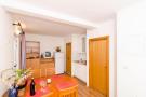 FerienhausKroatien - : Apartments Ereš Zuronja-One-Bedroom Apartment with