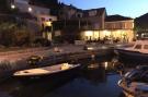 Holiday homeCroatia - Eastern Croatia: Apartment Mali Skoj - Two-Bedroom Apartment with S