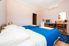 VakantiehuisKroatië - Oost Kroatië: Apartments Dubelj - Twin Room - 2 ( Šimun )