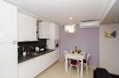 FerienhausKroatien - : Apartments Gaura - Comfort One-Bedroom Apartment w