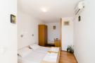 FerienhausKroatien - : Guest House Misita - Triple Room with Balcony and 