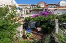 FerienhausKroatien - : Guest House Misita - Triple Room with Balcony and 