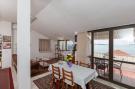 VakantiehuisKroatië - Oost Kroatië: Apartments Kisic - Two-Bedroom Apartment with Balc