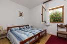 VakantiehuisKroatië - Oost Kroatië: Apartments Kisic - Two-Bedroom Apartment with Terr