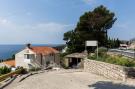 VakantiehuisKroatië - Oost Kroatië: Apartments Kisic - Two-Bedroom Apartment with Terr