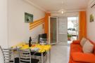 FerienhausKroatien - : Apartments Pojko - One-Bedroom Apartment with Terr