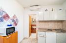 FerienhausKroatien - : Apartments Nikolina (LU) - Studio (3 Adults)