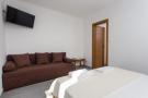 VakantiehuisKroatië - Oost Kroatië: Apartment Maricol - One Bedroom Apartment with Ter