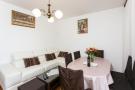 VakantiehuisKroatië - Oost Kroatië: Apartment Debos - Three-Bedroom Apartment with Bal