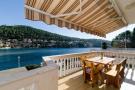 VakantiehuisKroatië - Oost Kroatië: Apartments Kuzma - Four-Bedroom Apartment with Ter