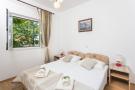 FerienhausKroatien - : Apartments Olive - Comfort One Bedroom Apartment w