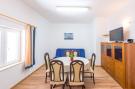 VakantiehuisKroatië - Oost Kroatië: Apartments Lucija - Three Bedroom Apartment with T