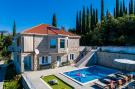 FerienhausKroatien - : Villa Oasis Cypress - Three Bedroom Villa with Ter