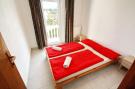 FerienhausKroatien - : Apartments Lemeš - One Bedroom Apartment with Gard