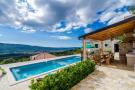 FerienhausKroatien - : Villa Falcon Rook - Four-Bedroom Villa with Terrac