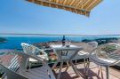 FerienhausKroatien - : Apartments Isabora - Comfort Three-Bedroom Apartme